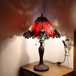 Настільна лампа Bieye Baroque L30024US Стиль Тіффані Вітражне скло Цинкова основа 17 дюймів 26 дюймів висота synthetic.ua - Фото 1