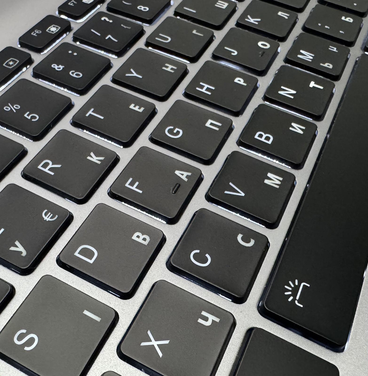 Ноутбук 15.6'' Medion (Lenovo Group) Akoya P15649 | IPS (1920x1080) FullHD | Intel Core i7-10510U | RAM 8 ГБ | SSD 256 ГБ |  Nvidia GeForce | Intel UHD Graphics |  Металевий корпус | Підсвітка клавіатури | Win11 (5033), фото №1