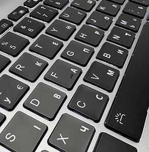 Ноутбук 15.6'' Medion (Lenovo Group) Akoya P15649 | IPS (1920x1080) FullHD | Intel Core i7-10510U | RAM 8 ГБ | SSD 256 ГБ |  Nvidia GeForce | Intel UHD Graphics |  Металевий корпус | Підсвітка клавіатури | Win11 (5033) - Фото 1