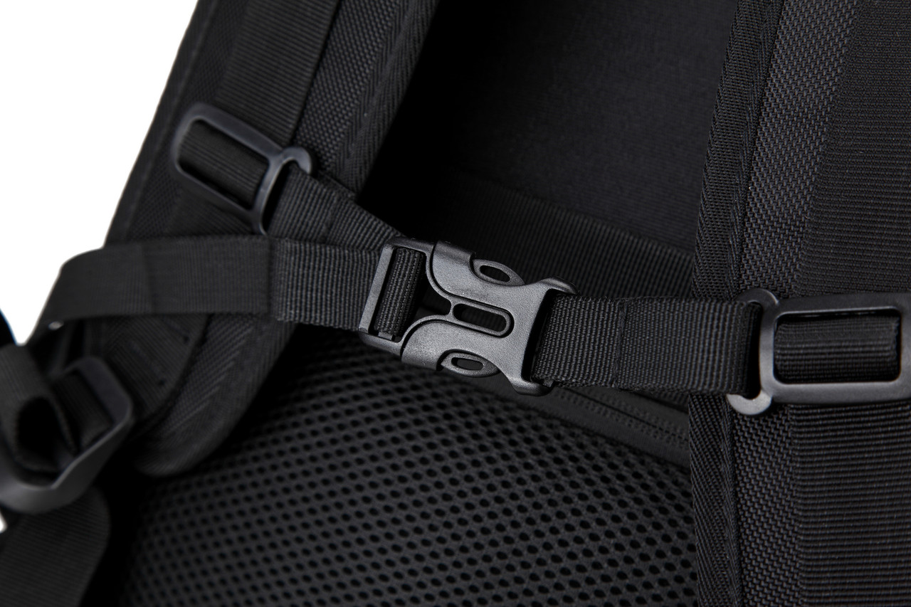 Рюкзак городской Ozuko 8983L 35л с отделением для ноутбука до 17 USB Black 16202, фото №7 Рюкзак городской Ozuko 8983L 35л с отделением для ноутбука до 17 USB Black 16202, фото №7