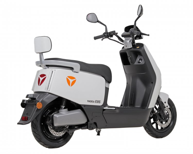 Електроскутер YADEA E8S white 2000Вт білий, фото №3 Електроскутер YADEA E8S white 2000Вт білий, фото №3