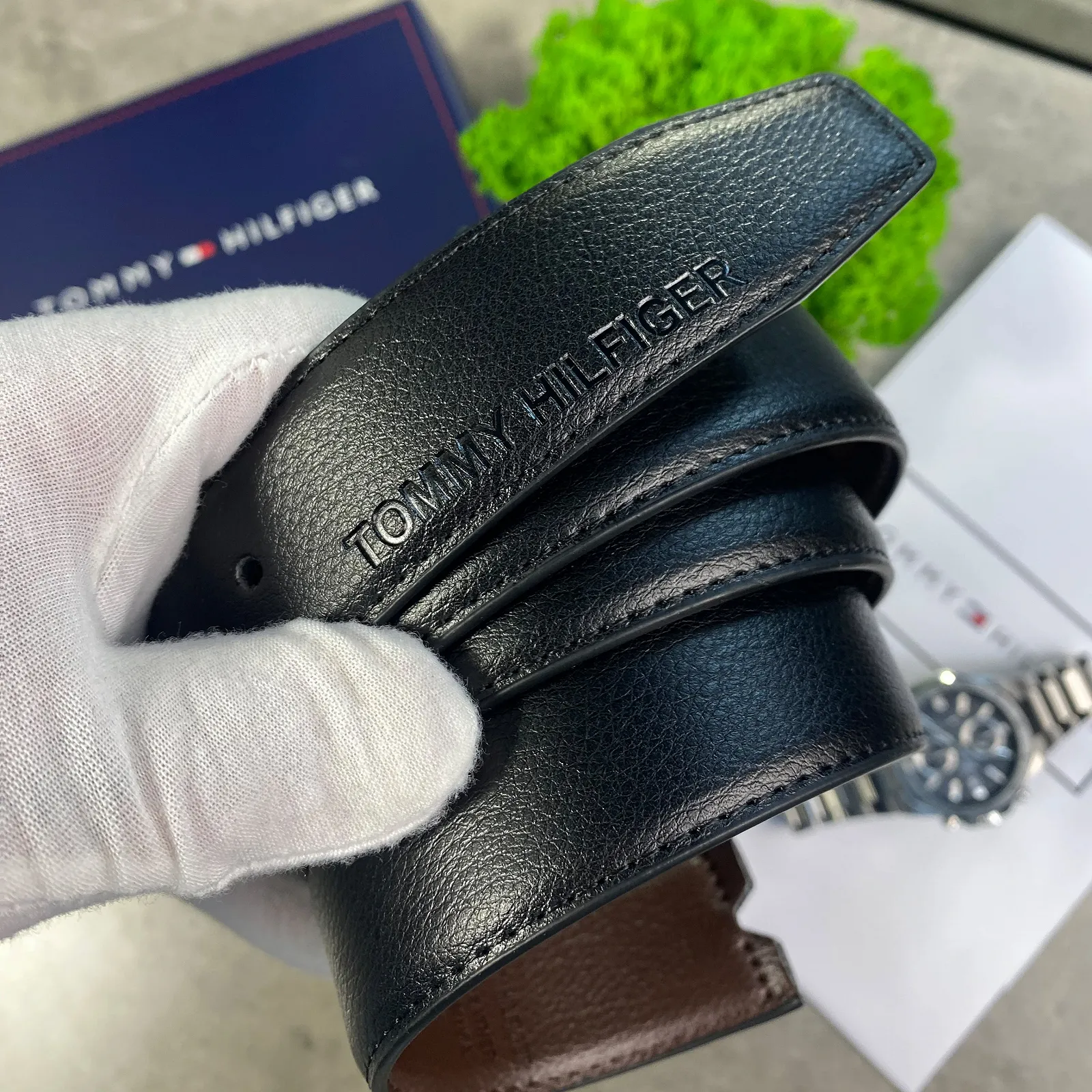 Подарунковий набір зі шкіряним ремнем TH з двома змінними пряжками Томмі Хілфігер, фото №3