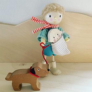 Игрушка Tender Leaf Toys Mr. Goodwood & Собака Деревянный с гибкими ногами Мини-игрушка synthetic.ua - Фото 1