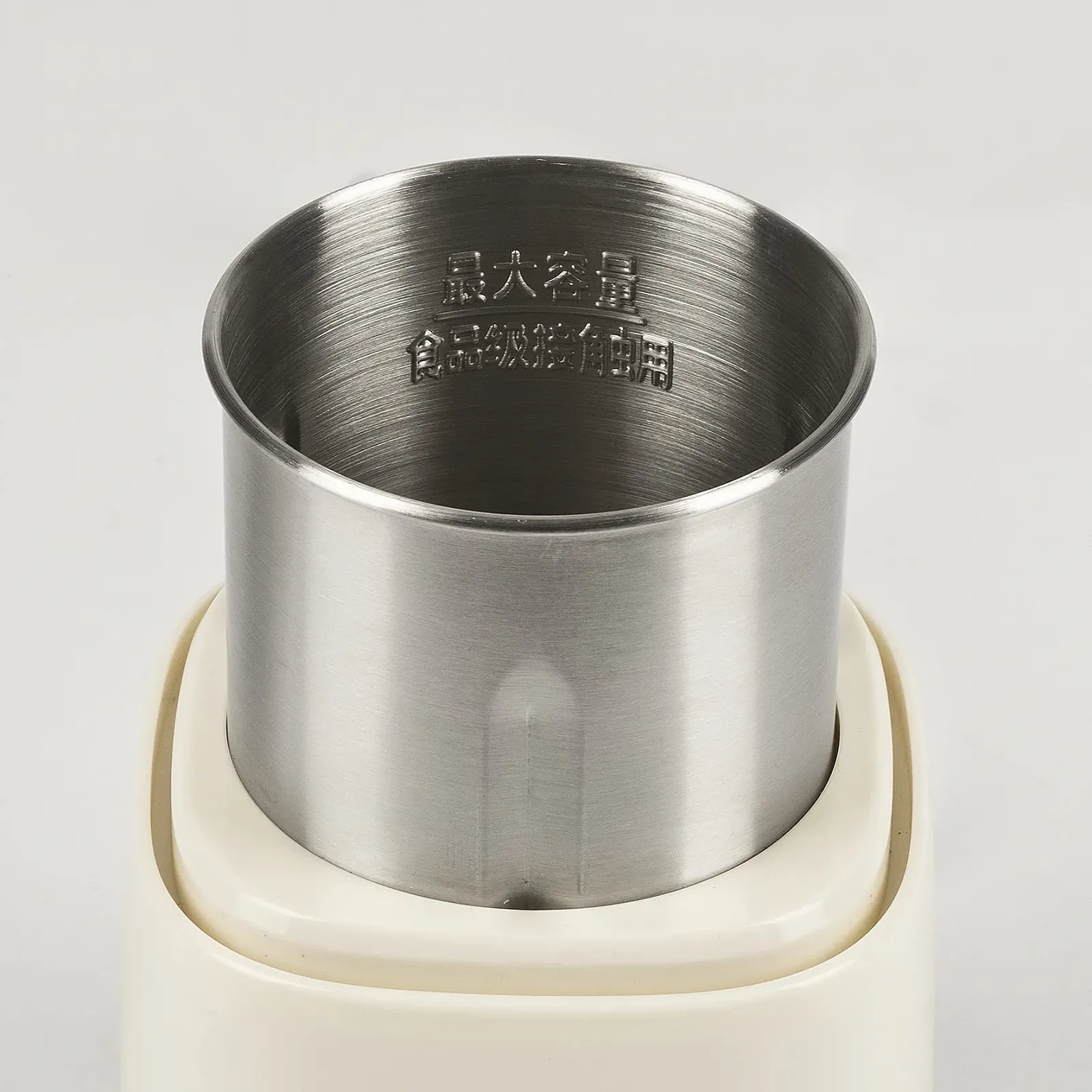 Кавомолка електрична Girmi MC02 180 Вт з подвійною кришкою Контейнер і леза з нержавіючої сталі Великої місткості 70 г Кремовий, фото №4