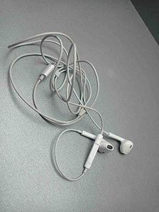 Наушники и Bluetooth-гарнитуры Apple EarPods Lightning White - Фото 1
