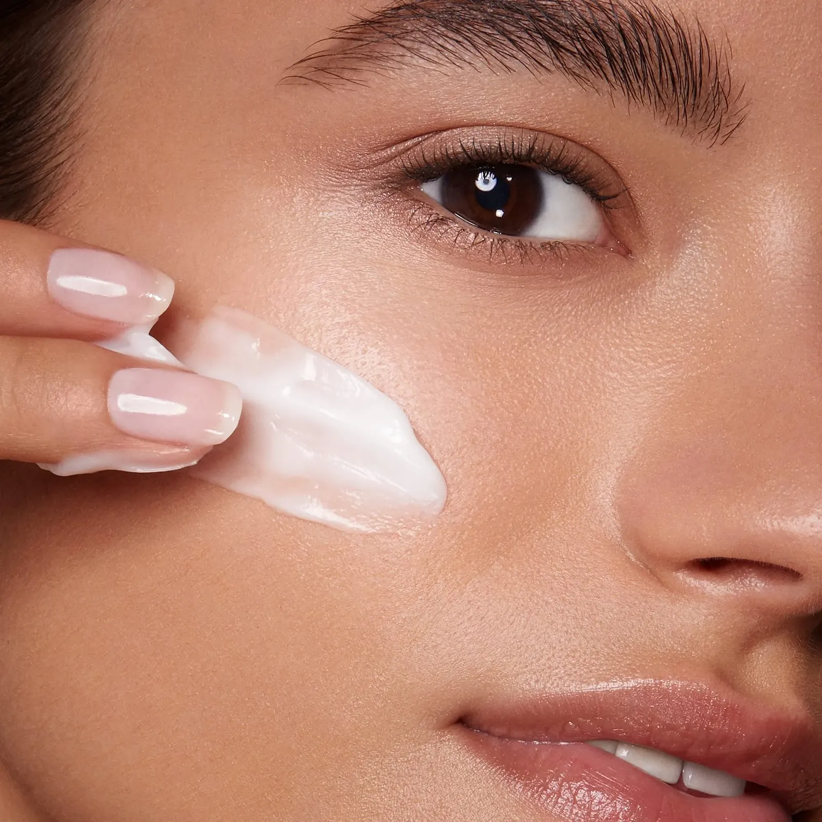 Маска KIKO Milano Bright Lift Інтенсивна маска з ліфтинг-ефектом і морським колагеном, фото №4 Маска KIKO Milano Bright Lift Інтенсивна маска з ліфтинг-ефектом і морським колагеном, фото №4