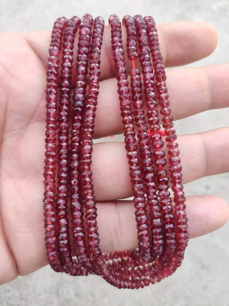 Бусины Гранат Мозамбик Натуральный Круглый Ограненный 4-4.5 мм, фото №1