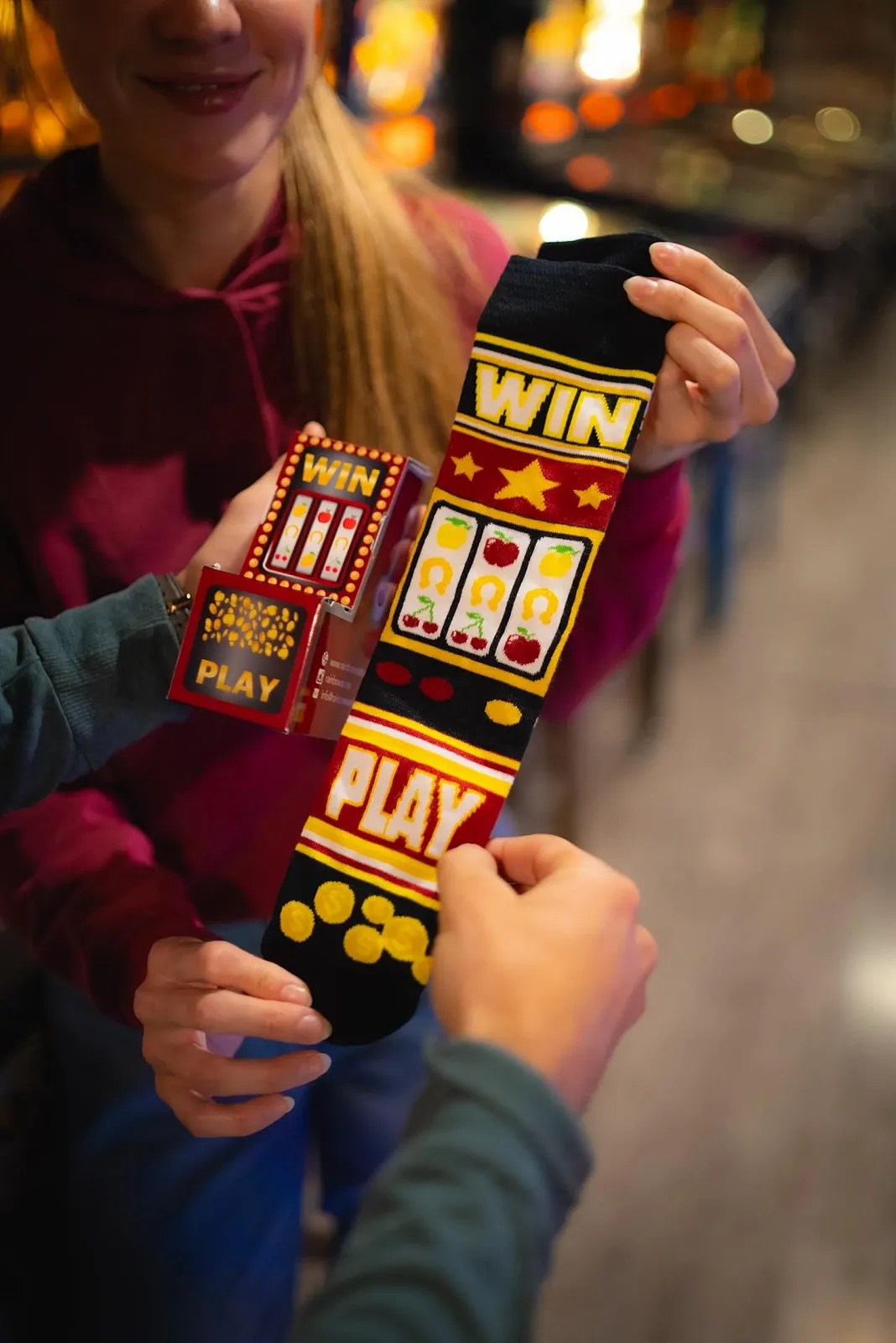 Шкарпетки Rainbow Socks Slot Machine Socks (Однорукий бандит) - 2 пари, фото №5 Шкарпетки Rainbow Socks Slot Machine Socks (Однорукий бандит) - 2 пари, фото №5