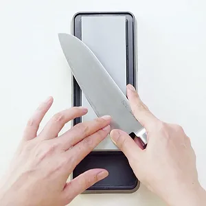 Точило для ножів KAI нержавіюча сталь різнокольорова synthetic.ua - Фото 1