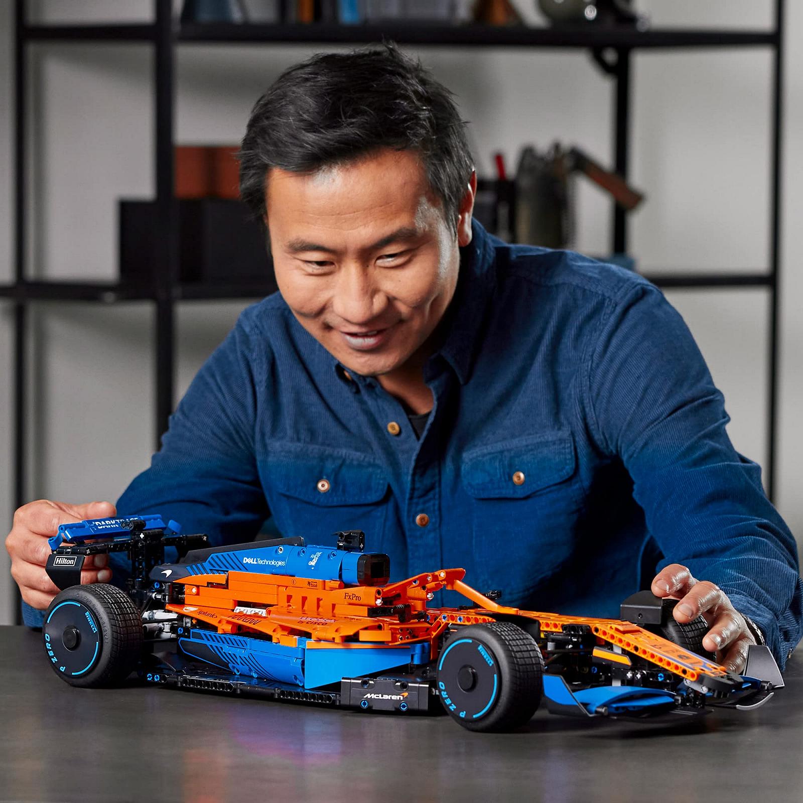 Конструктор LEGO Technic 42141 McLaren Formula 1 Racing Car для взрослых (1434 детали), фото №3
