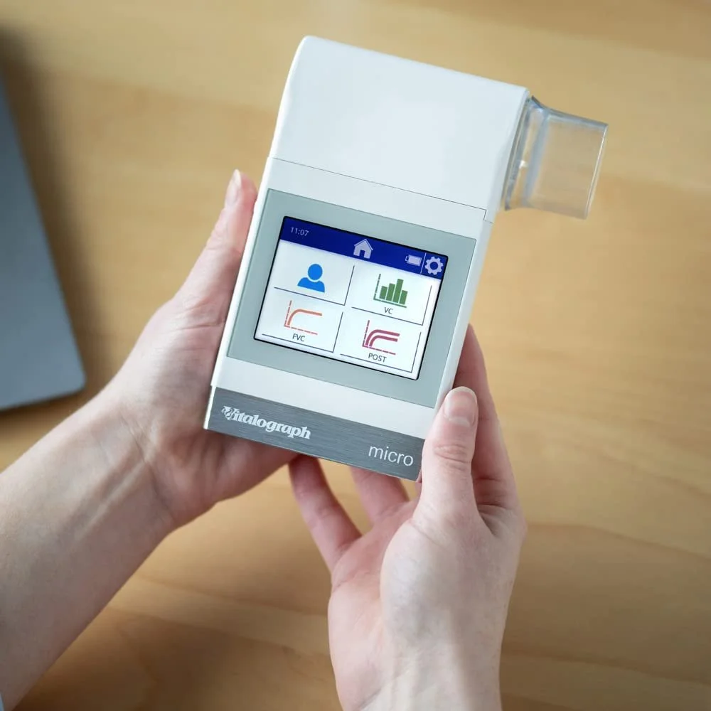 Медичний спірометр Vitalograph micro 63303 / Ручний / 30+ параметрів / Експорт даних / Білий, фото №3 Медичний спірометр Vitalograph micro 63303 / Ручний / 30+ параметрів / Експорт даних / Білий, фото №3