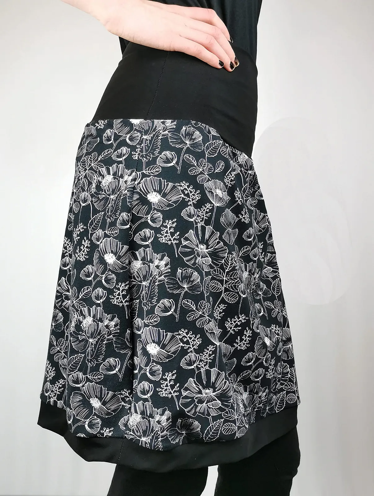 Спідниця Jersey Квітковий чорний широкий пояс, фото №3