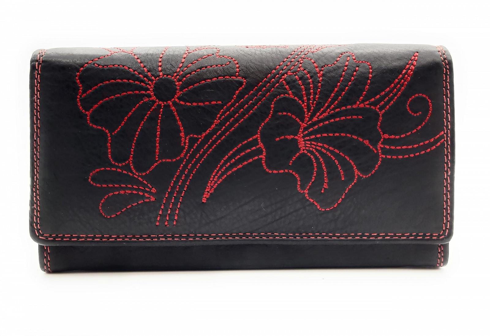 Кошелек Женский из Кожи Jockey Club Flower с RFID защитой и цветочной вышивкой Черный Красный, фото №4