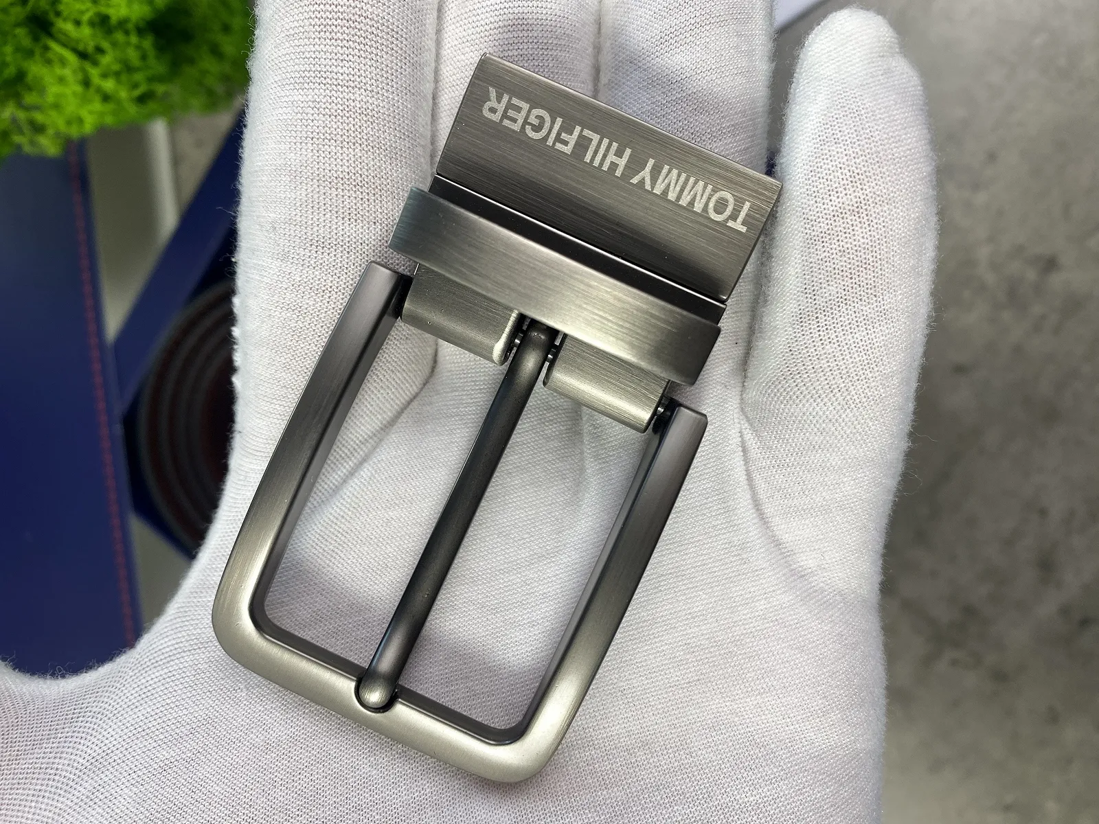 Подарунковий набір зі шкіряним ремнем TH з двома змінними пряжками Томмі Хілфігер, фото №10