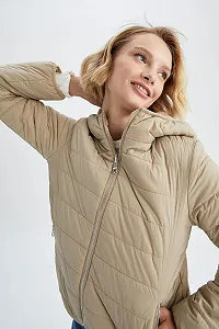 Жіноча куртка DeFacto synthetic.ua - Фото 1