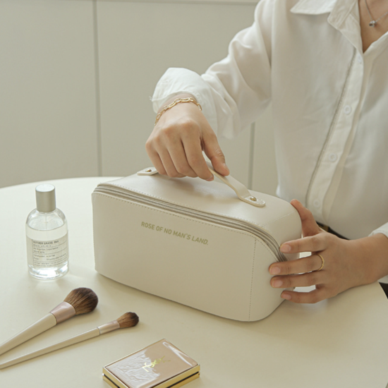 Косметичка дорожня жінка з екокожи Баунті LEOSOXS молочний, фото №9