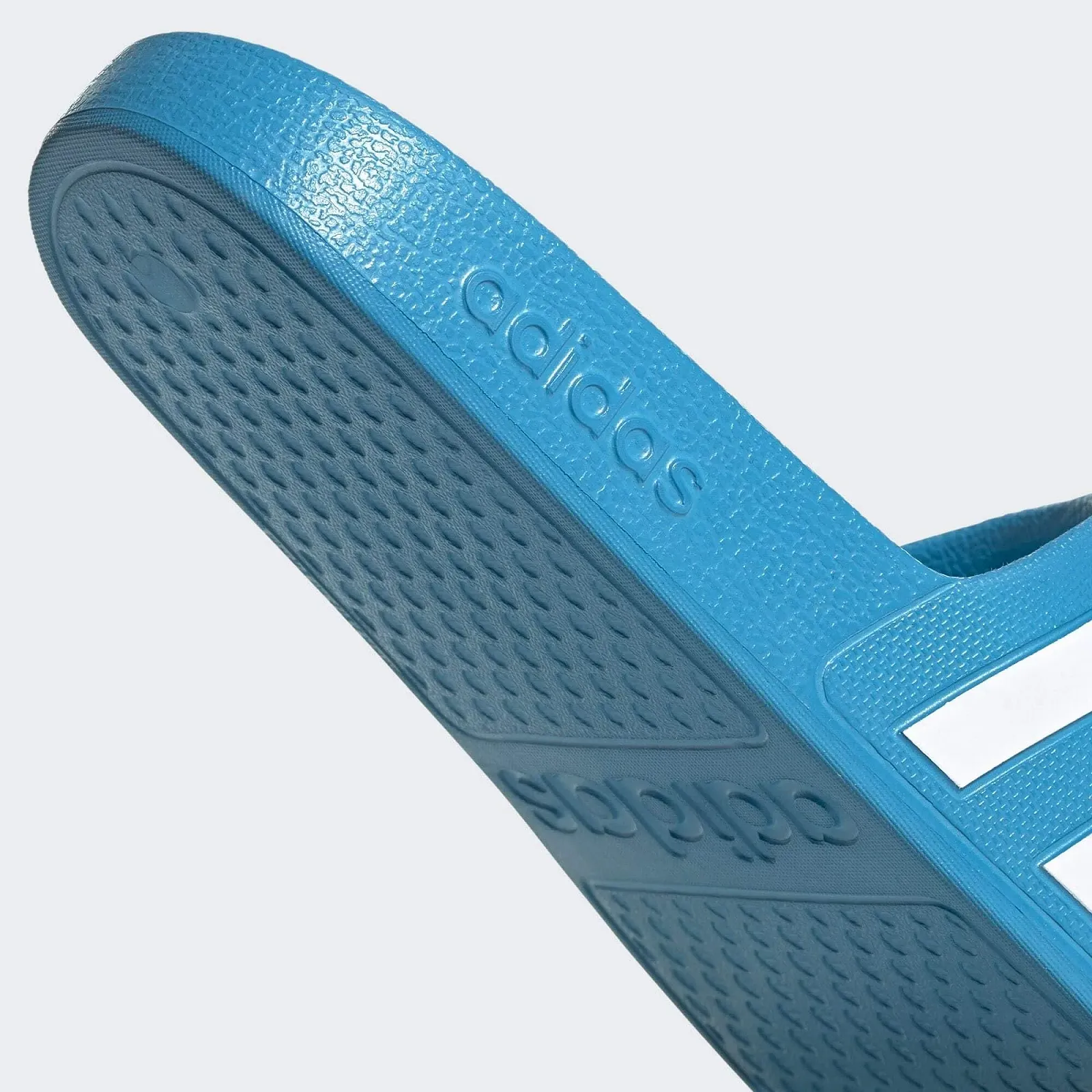 Шльопанці adidas Adilette для душу чоловічі, фото №8 Шльопанці adidas Adilette для душу чоловічі, фото №8