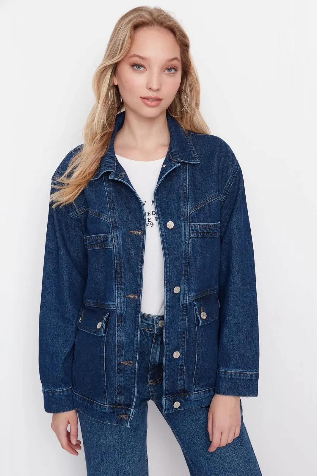 Куртка Джинсовая TRENDYOL Regular Basic Однотонная, фото №2 Куртка Джинсовая TRENDYOL Regular Basic Однотонная, фото №2