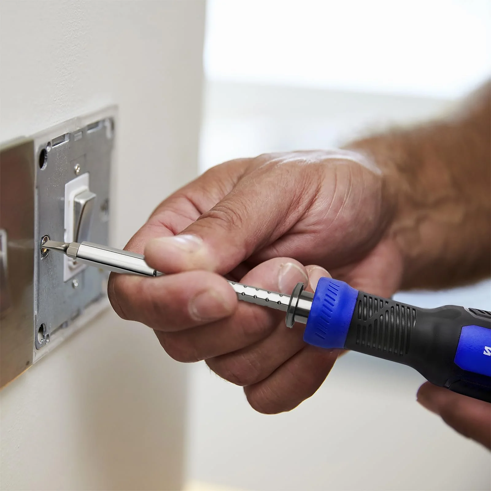 Викрутка-мультитул SHARDEN 13-в-1 магнітна з набором біт, фото №6