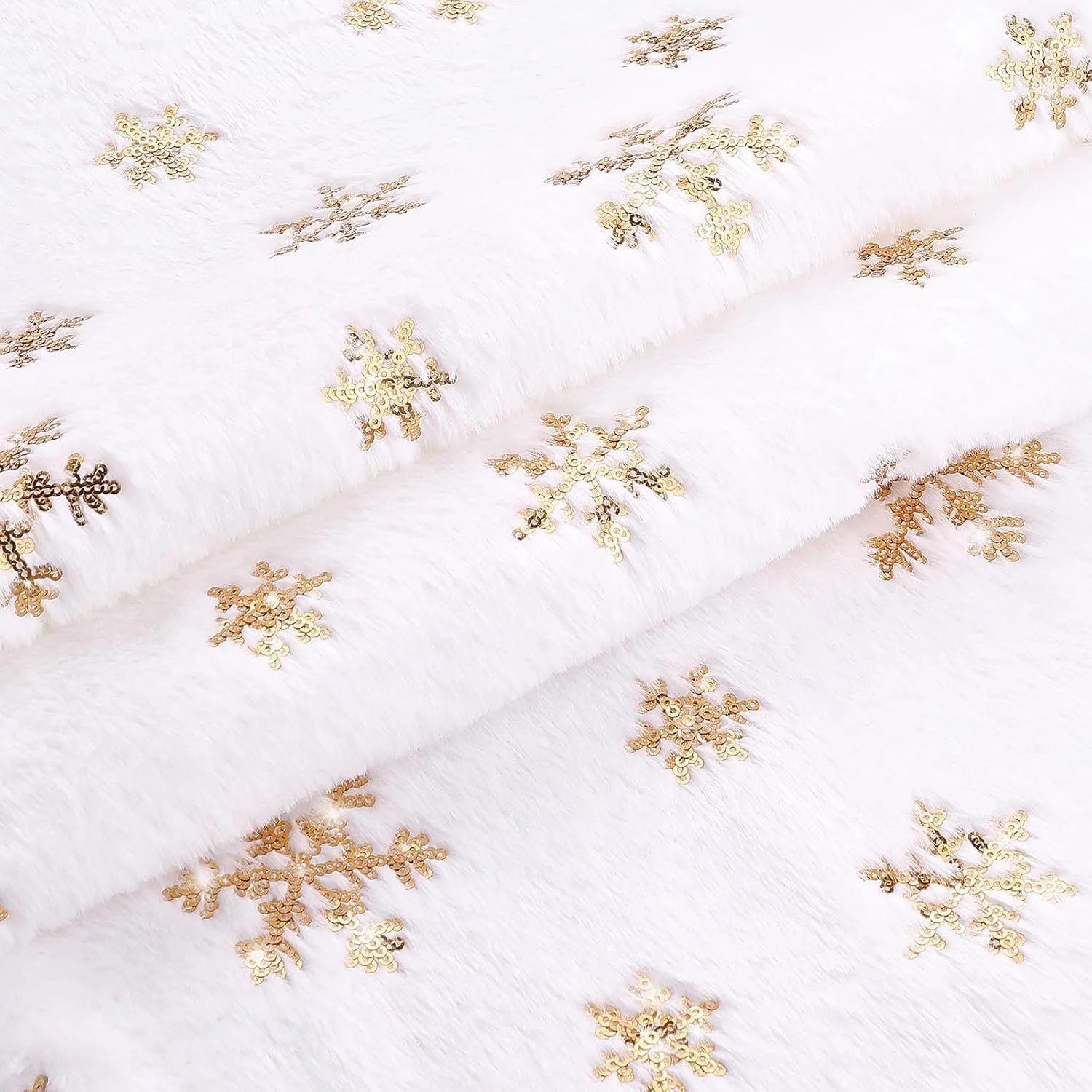 Скатертина-доріжка Christmas Snowflake Faux Fur 35 x 120 см Біло-золотава, фото №3 Скатертина-доріжка Christmas Snowflake Faux Fur 35 x 120 см Біло-золотава, фото №3