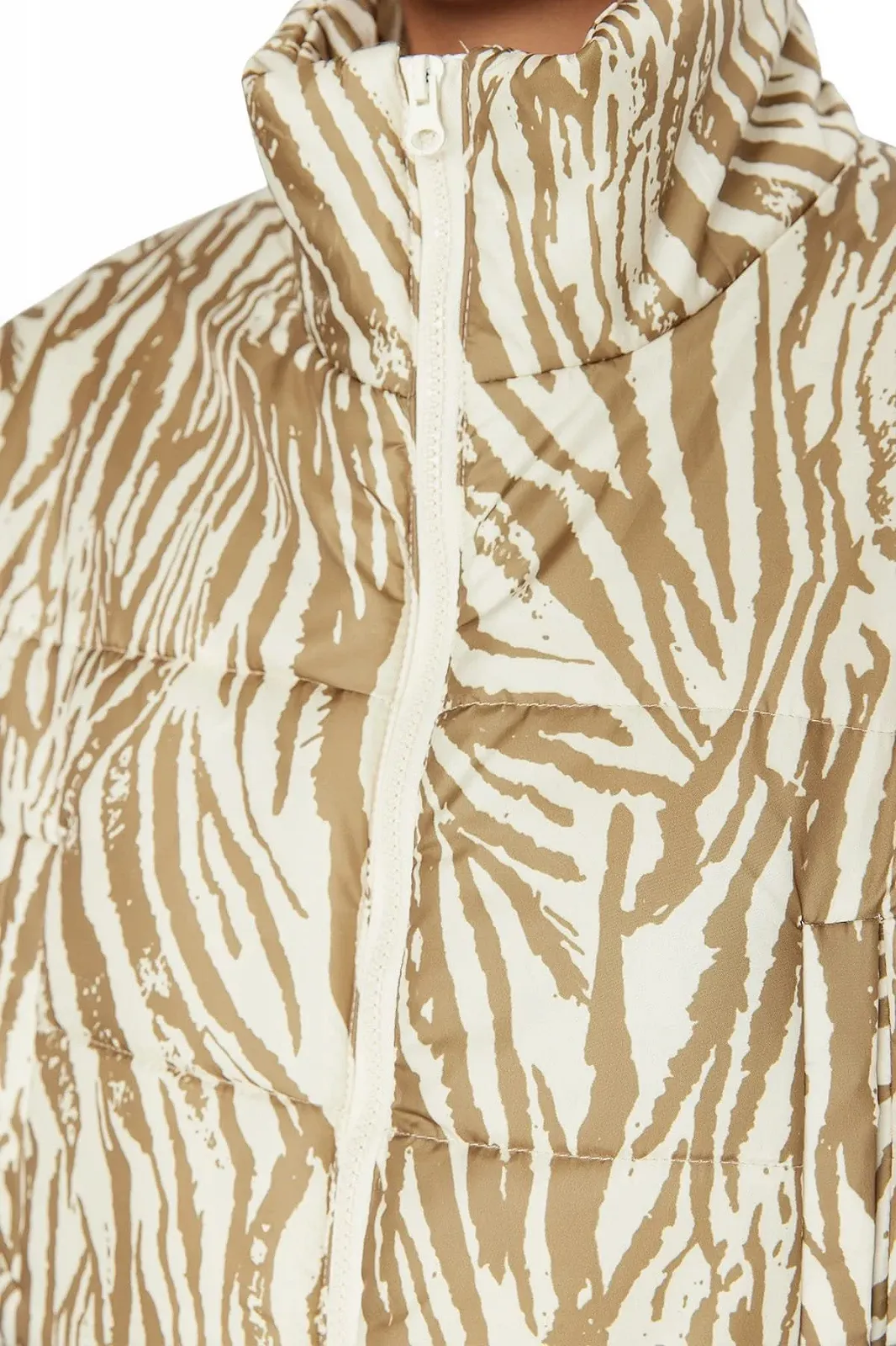 Жіноча зимова куртка Trendyol, з коміром та анімалістичним принтом, фото №4 Жіноча зимова куртка Trendyol, з коміром та анімалістичним принтом, фото №4