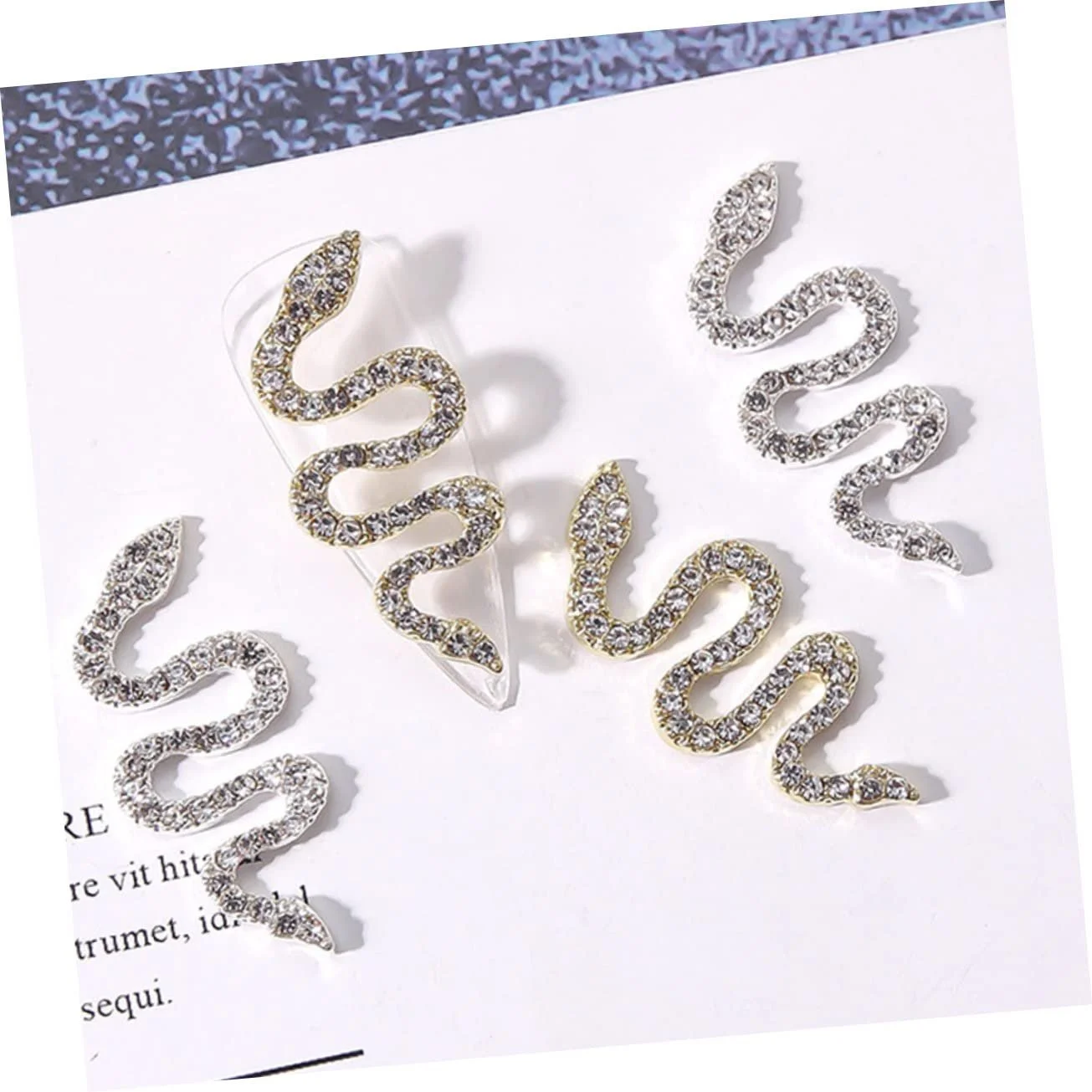Набор 4 шт. змеиных сверл для ногтей из сплава, подвеска для ногтей со стразами, крестики для ногтей, 3D украшения для ногтей, украшения для ногтей со стразами, крестики для ногтей, 3D змеиный маникюр, фото №4