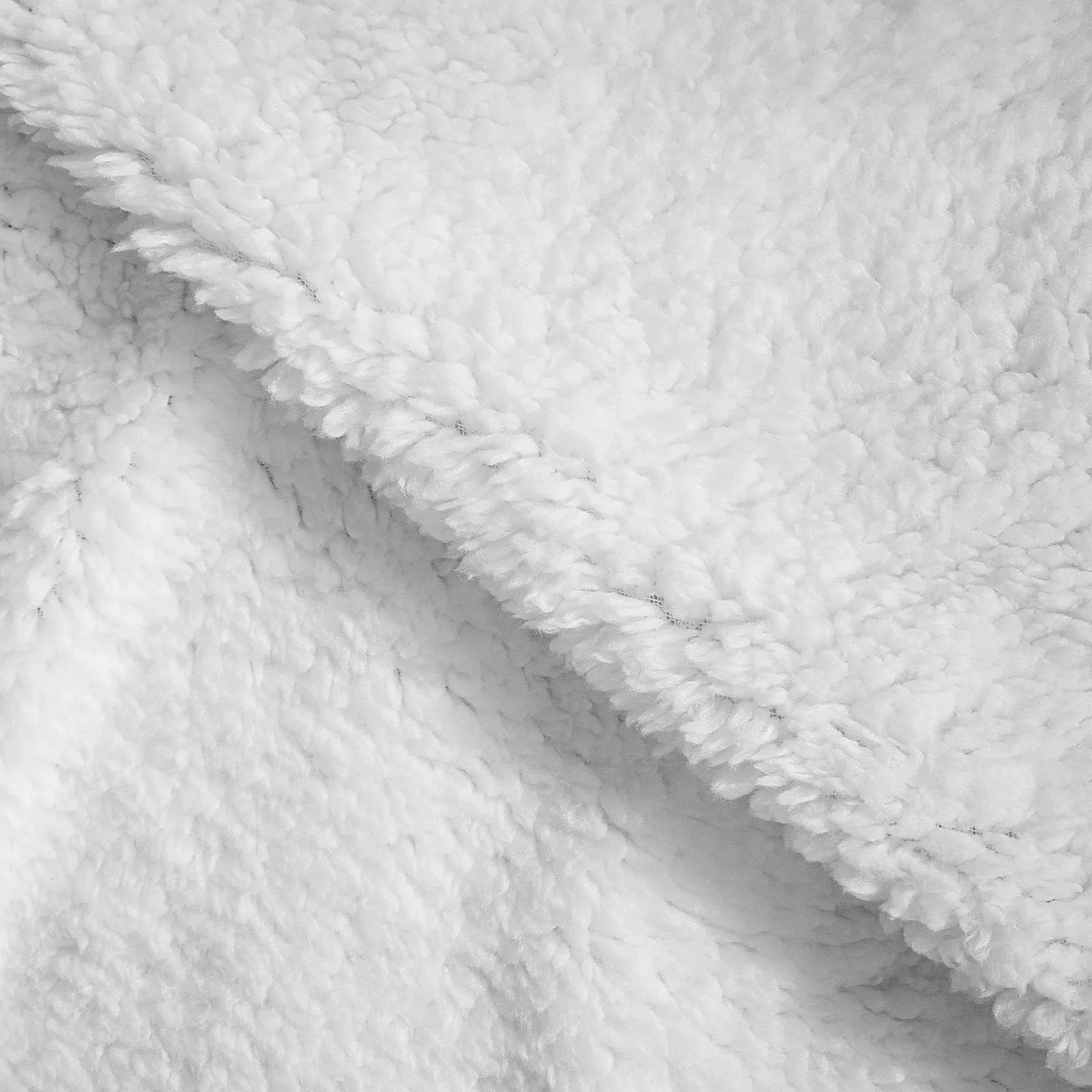 Покривало CelinaTex Quinta, 150 x 200 см, принт USA червоний, мікрофібра, вигляд овчини, фото №3 Покривало CelinaTex Quinta, 150 x 200 см, принт USA червоний, мікрофібра, вигляд овчини, фото №3