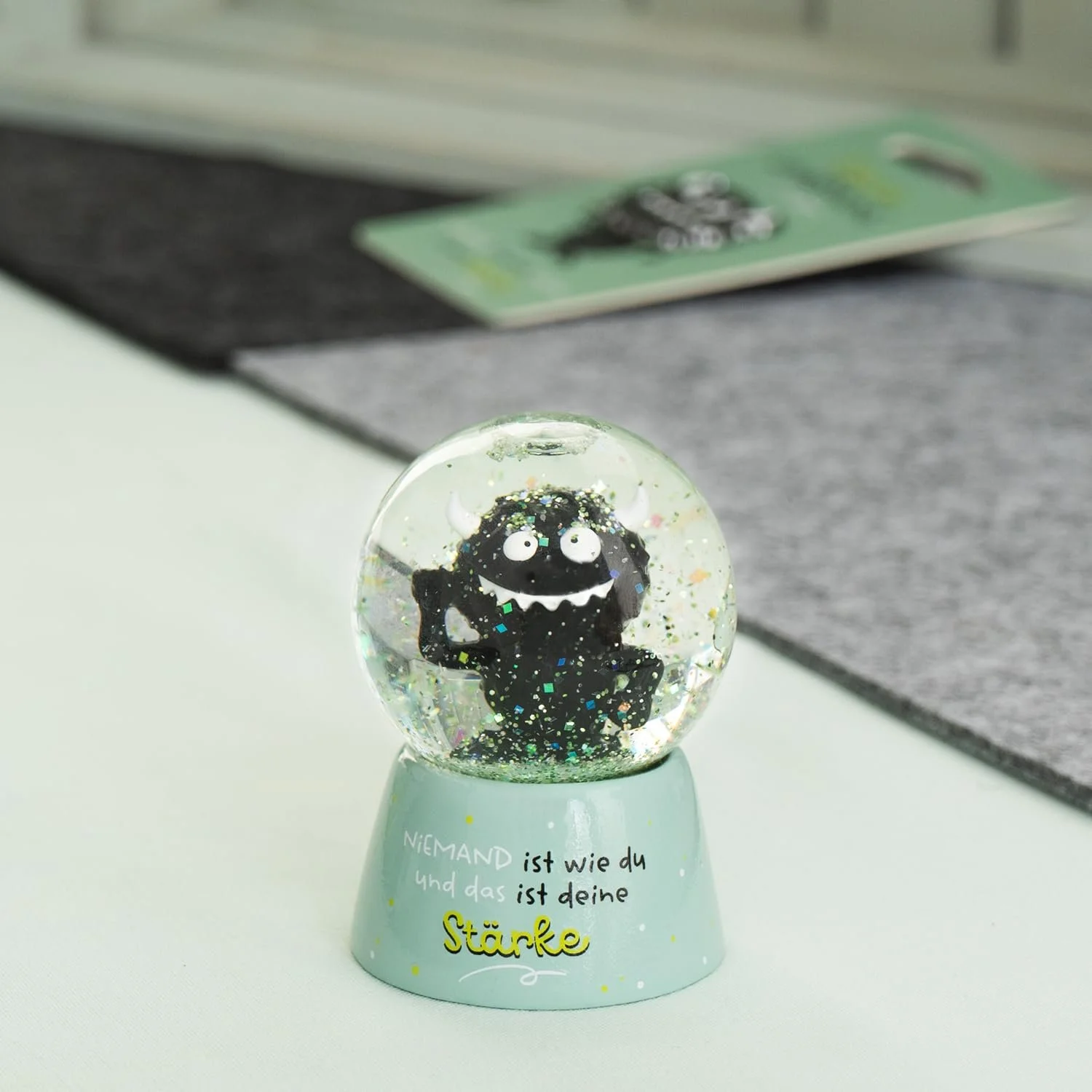Шар Снежный H:PPY Life Dream Monster с надписью Strength, 6.5 см, разноцветный, фото №3
