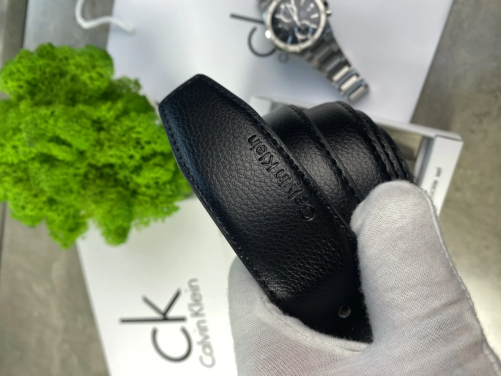 Подарунковий набір зі шкіряним ремнем CK з двома змінними пряжками Келвін Кляйн, фото №11 Подарунковий набір зі шкіряним ремнем CK з двома змінними пряжками Келвін Кляйн, фото №11