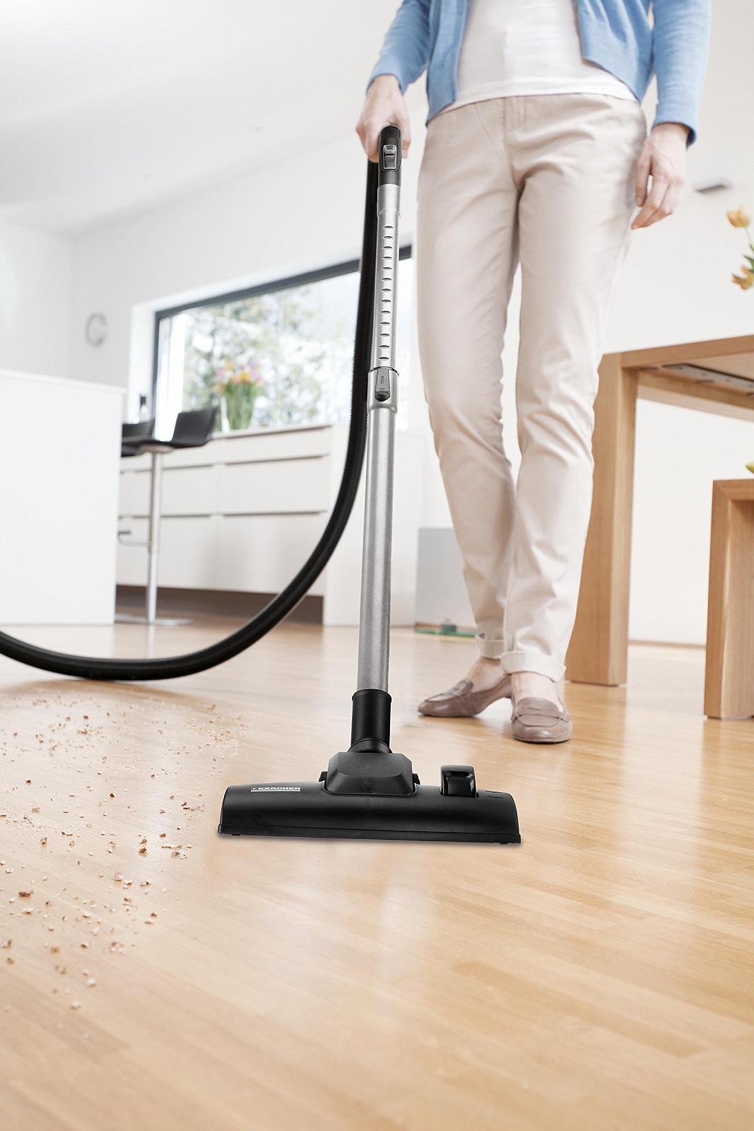 Пилосос Karcher VC 2 з мішком 700 Вт Жовтий/Чорний, фото №2 Пилосос Karcher VC 2 з мішком 700 Вт Жовтий/Чорний, фото №2