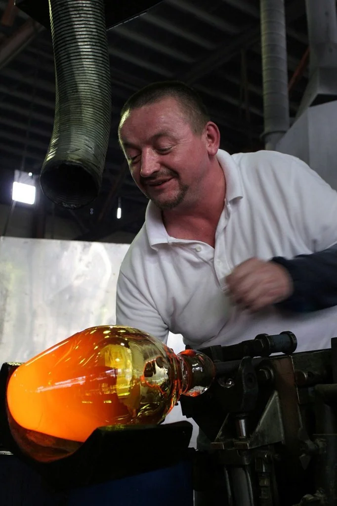 Миска Скляна Фруктова Салатниця GOLDEN DUST 27 см золотий/прозорий, фото №2 Миска Скляна Фруктова Салатниця GOLDEN DUST 27 см золотий/прозорий, фото №2