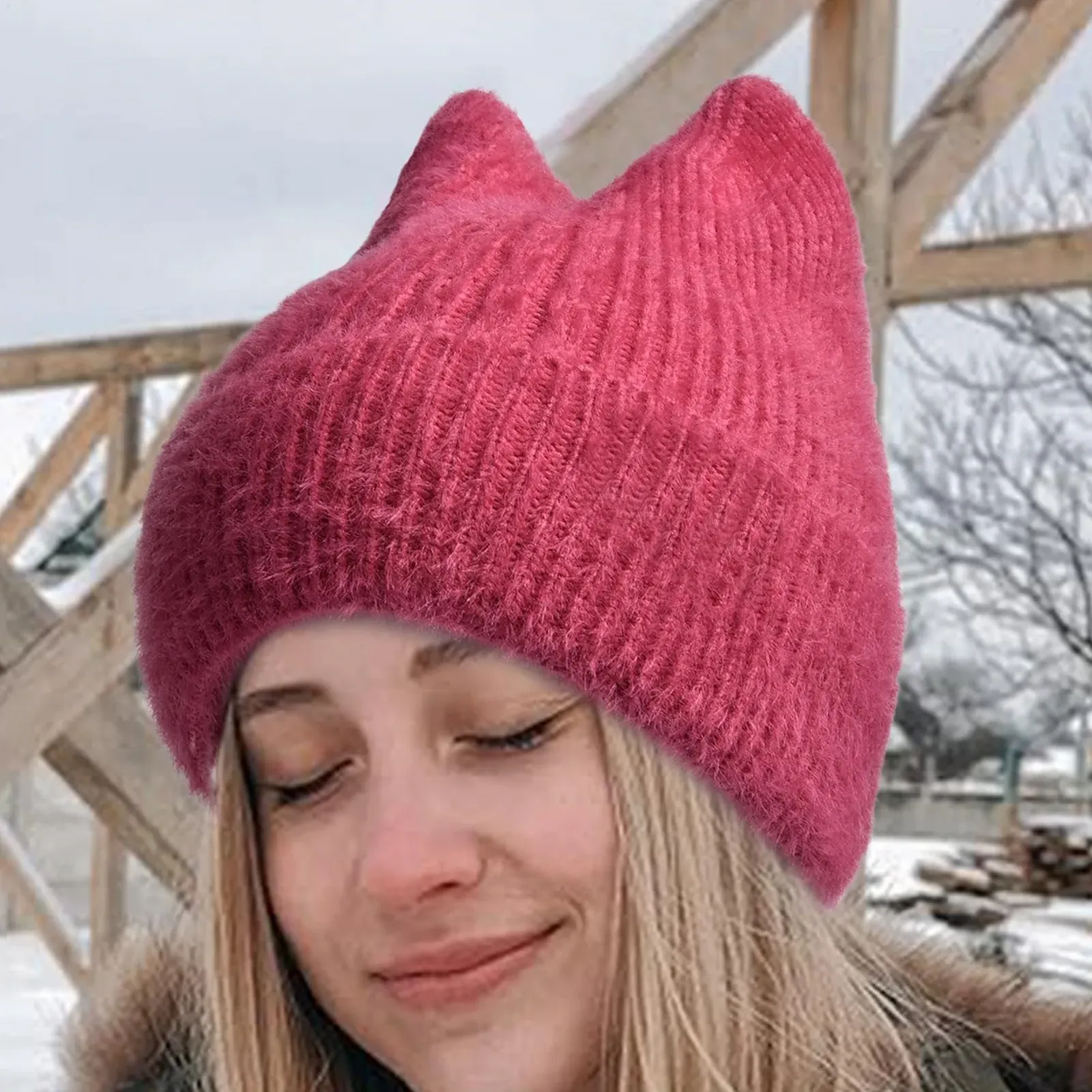 Вязаная шапка с кошачьими ушками, фото №1 Вязаная шапка с кошачьими ушками, фото №1