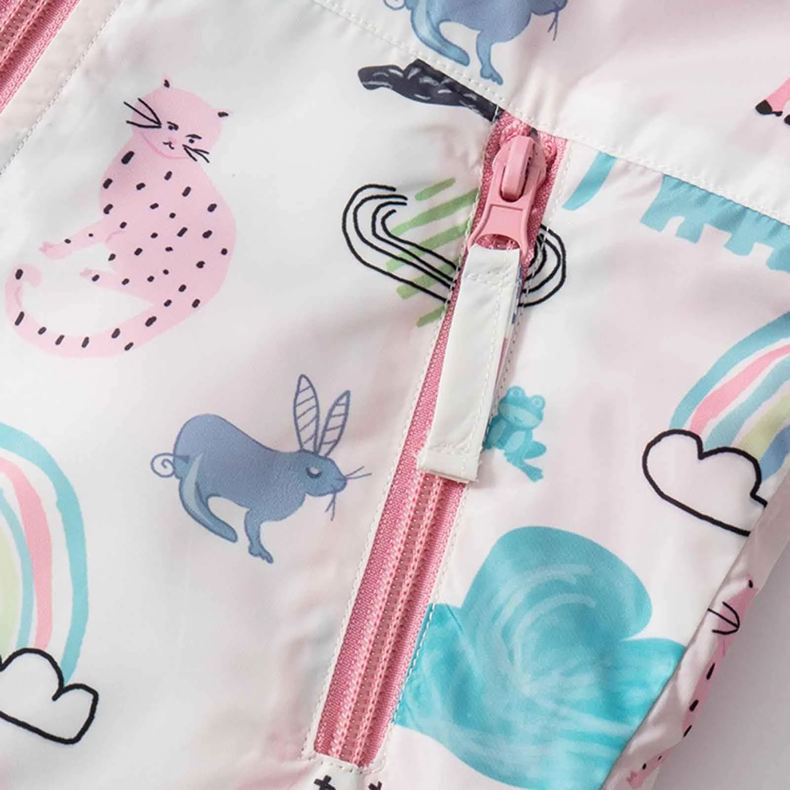 Куртка Ветровка для девочки с капюшоном, теплая с мультяшным принтом, верхняя одежда для малышей, мягкая, легкая для ежедневного использования, размер 146, фото №5