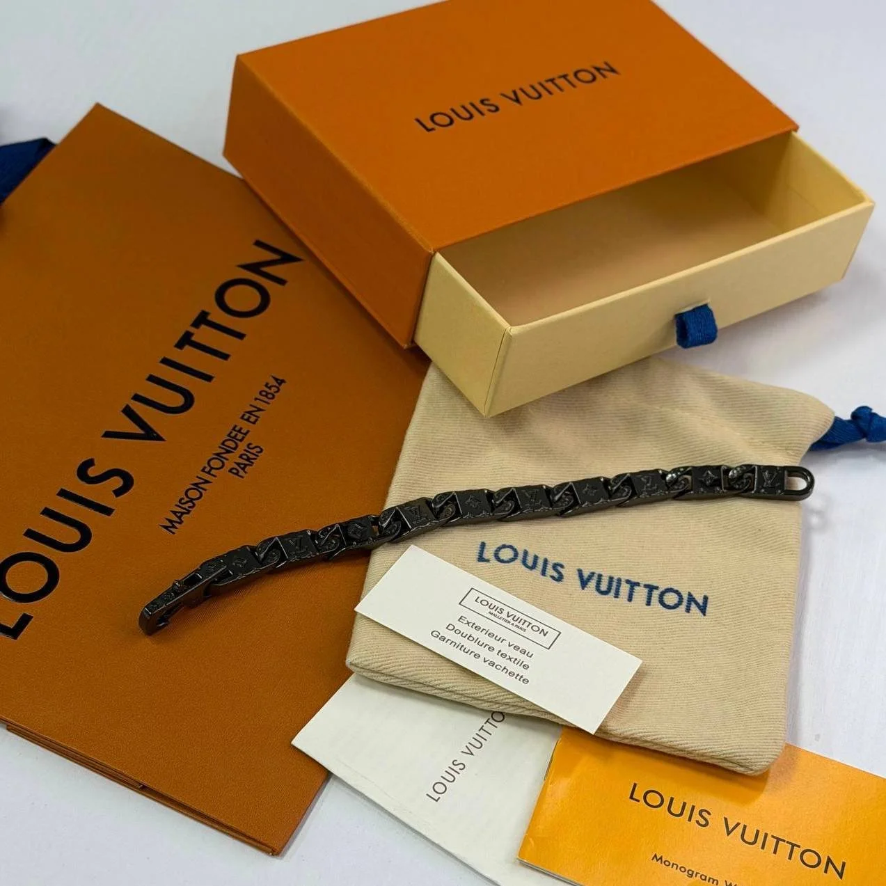 Чоловічий браслет Louis Vuitton, Чорний, фото №1 Чоловічий браслет Louis Vuitton, Чорний, фото №1