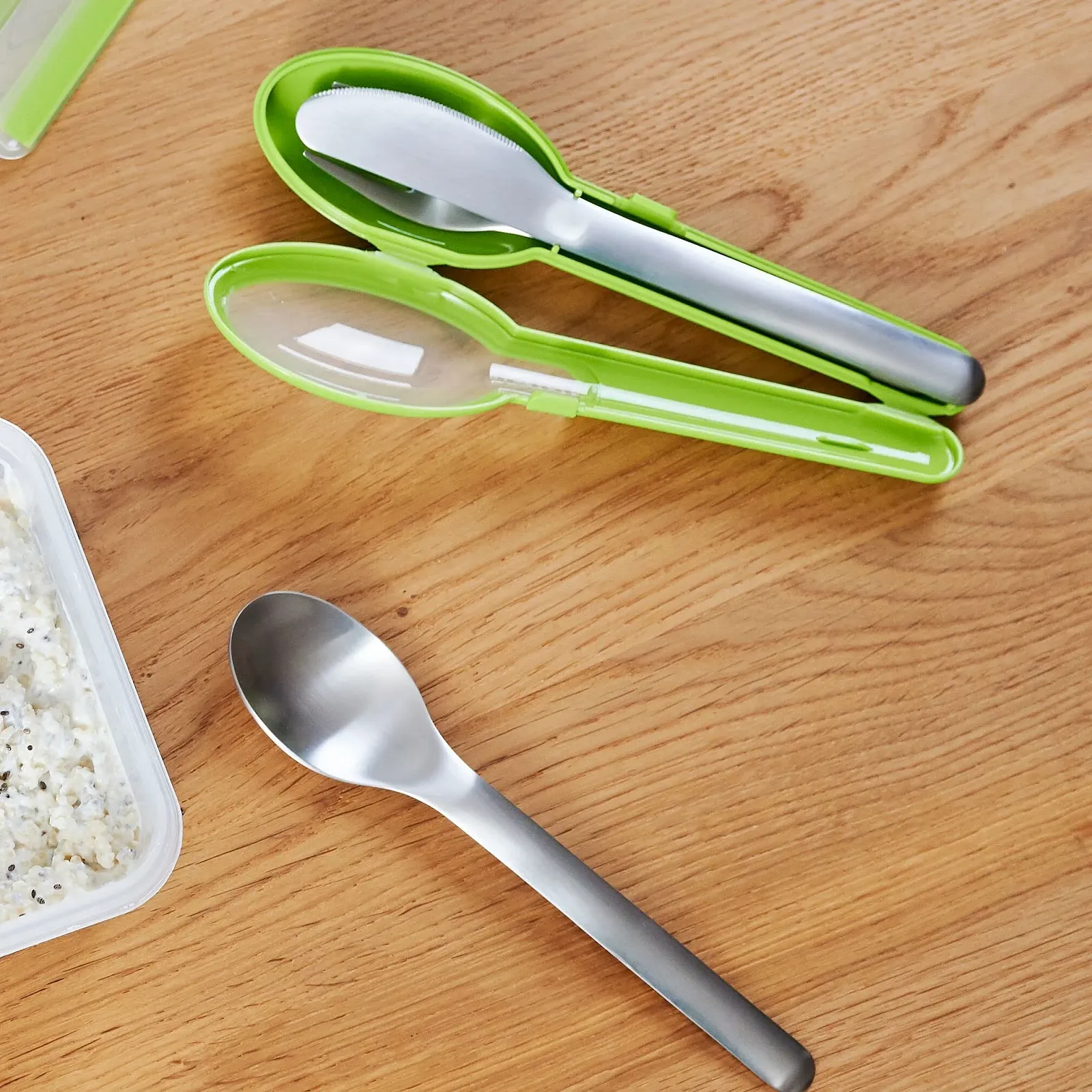 Набор столовых приборов Emsa Clip & Go 3 предмета: нож, вилка и ложка нержавеющая сталь Зеленый, фото №4 Набор столовых приборов Emsa Clip & Go 3 предмета: нож, вилка и ложка нержавеющая сталь Зеленый, фото №4