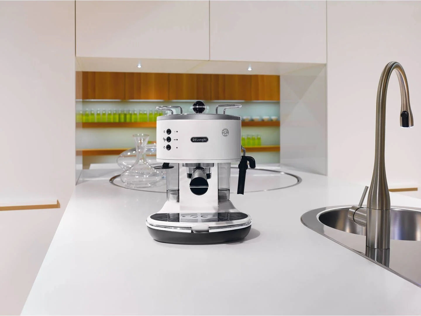 Кофеварка De'Longhi Icona ECO 311.W с капучинатором 15 бар белая, фото №5