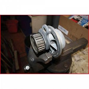 Утримуючий ключ KS TOOLS 516.1004 для водяного насоса synthetic.ua - Фото 1