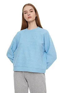 Женский свитшот TRENDYOL с круглым вырезом, однотонный - Фото 1
