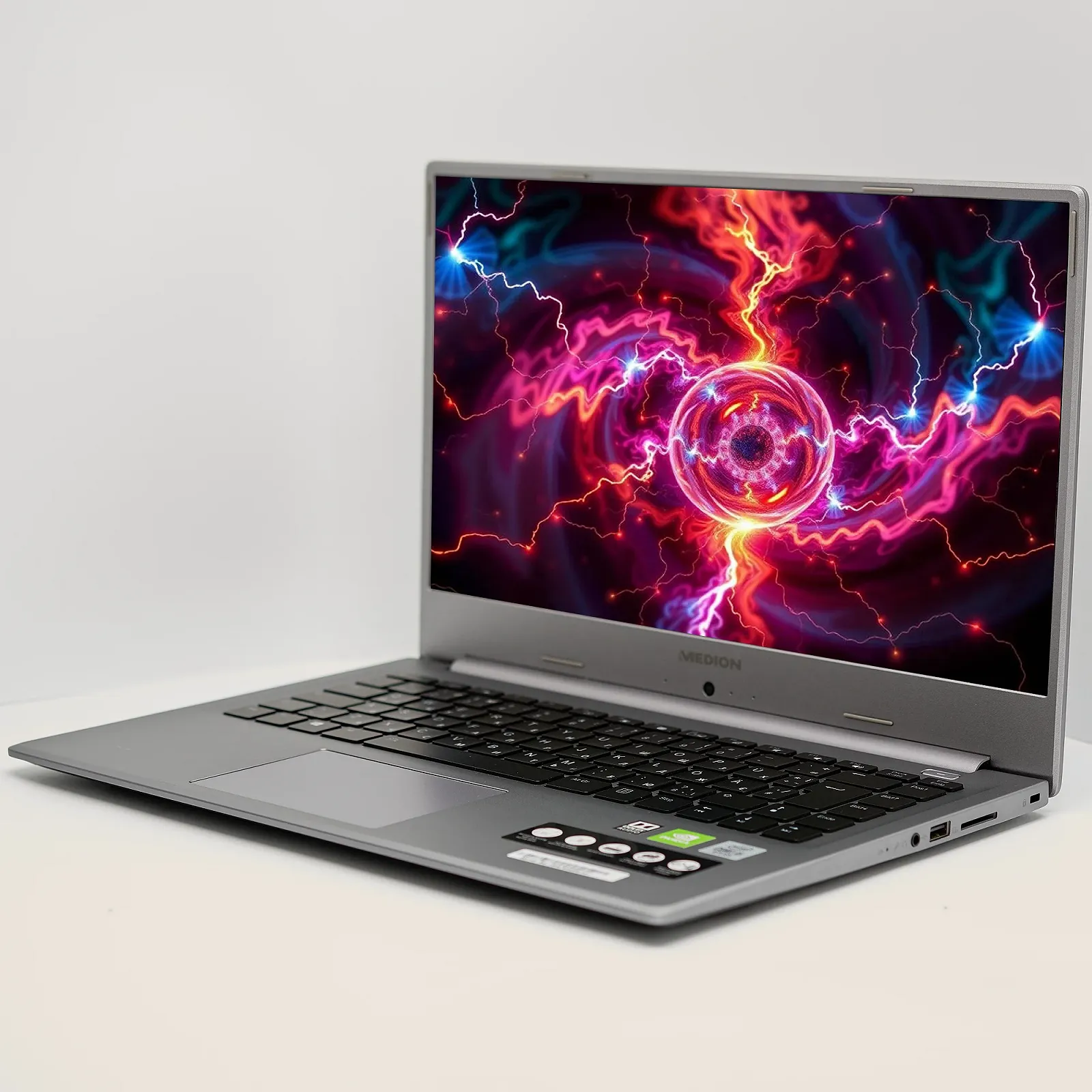Ноутбук 15.6'' Medion (Lenovo Group) Akoya P15647 | IPS (1920x1080) FullHD | Intel Core i5-10210U | RAM 16 ГБ | SSD 256 ГБ |  Nvidia GeForce | Intel UHD Graphics | Підсвітка клавіатури |  Металевий корпус | Win11 (5088), фото №3