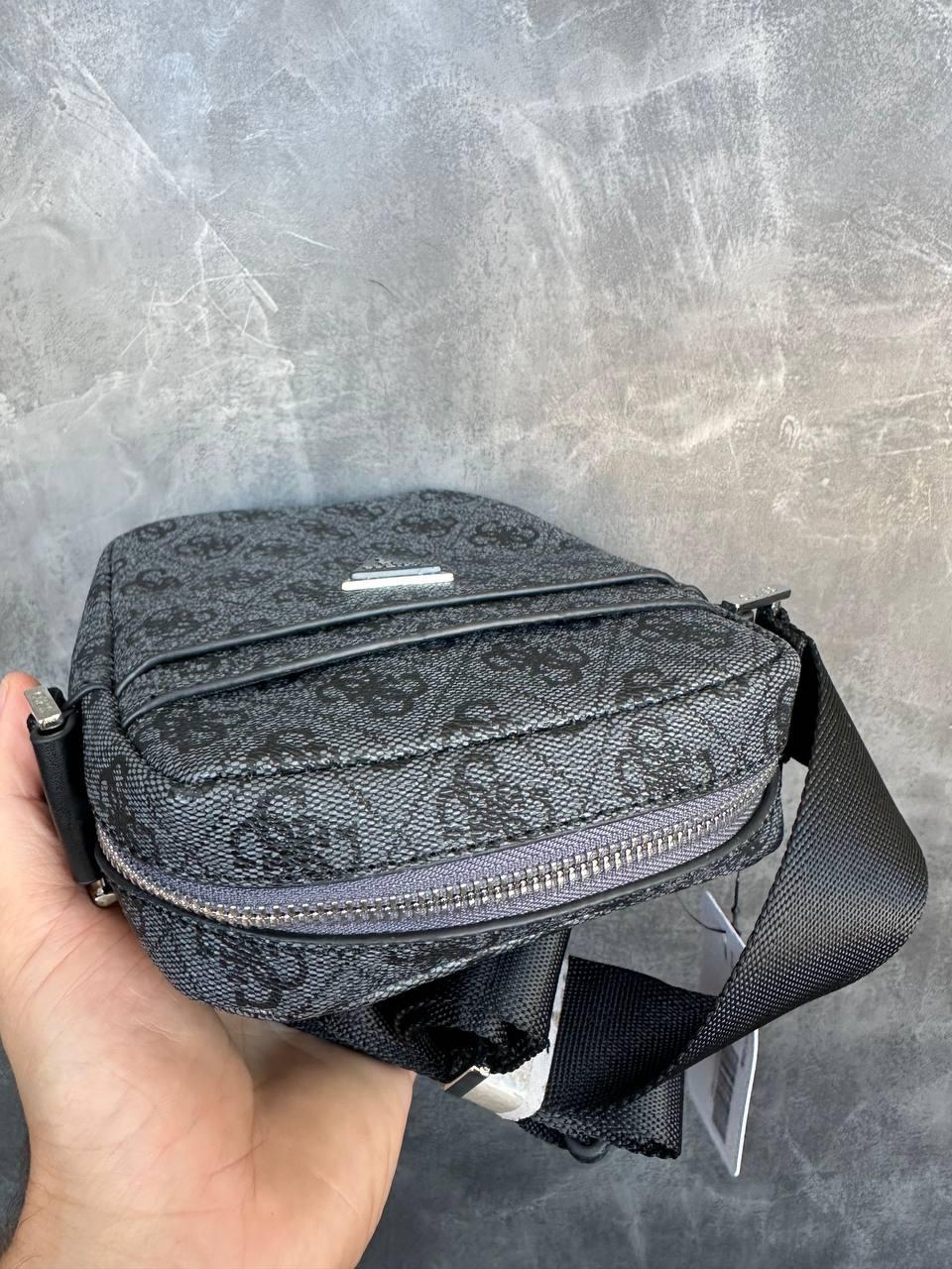 Мужская сумка через плечо Guess качественная барсетка для мужчины Гесс брендовая сумка-планшетка из канвы, фото №5 Мужская сумка через плечо Guess качественная барсетка для мужчины Гесс брендовая сумка-планшетка из канвы, фото №5