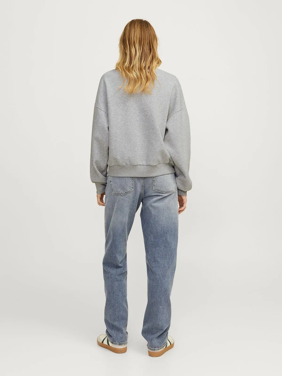 Жіноча Толстовка JACK & JONES Jxmerle RLX Short Ls Crew SWT, фото №6 Жіноча Толстовка JACK & JONES Jxmerle RLX Short Ls Crew SWT, фото №6