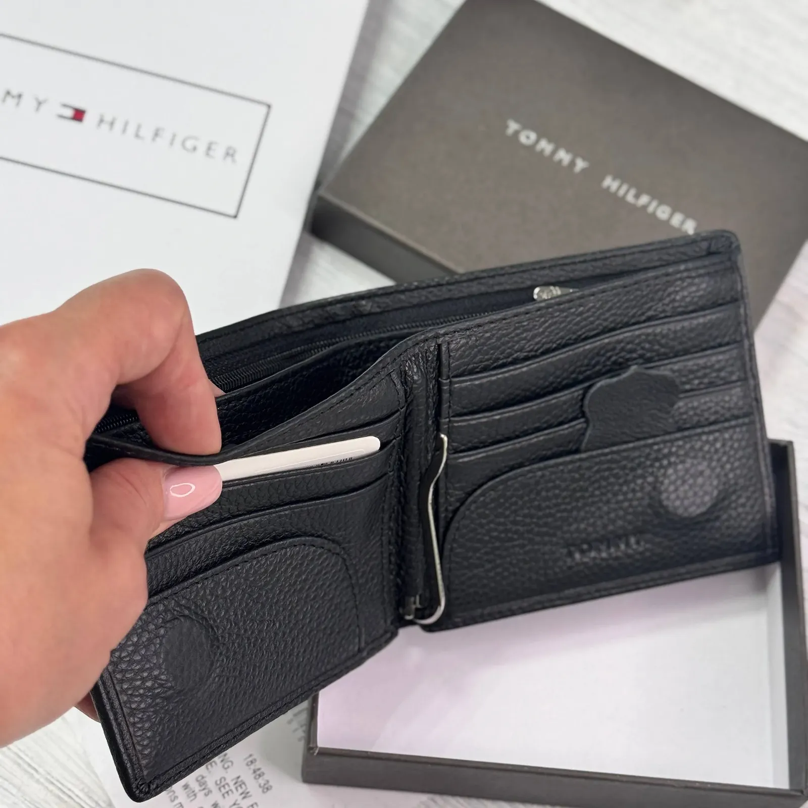 Чоловічий гаманець на магніті шкіряний брендовий Tommy Hilfiger у подарунковій упаковці, фото №5