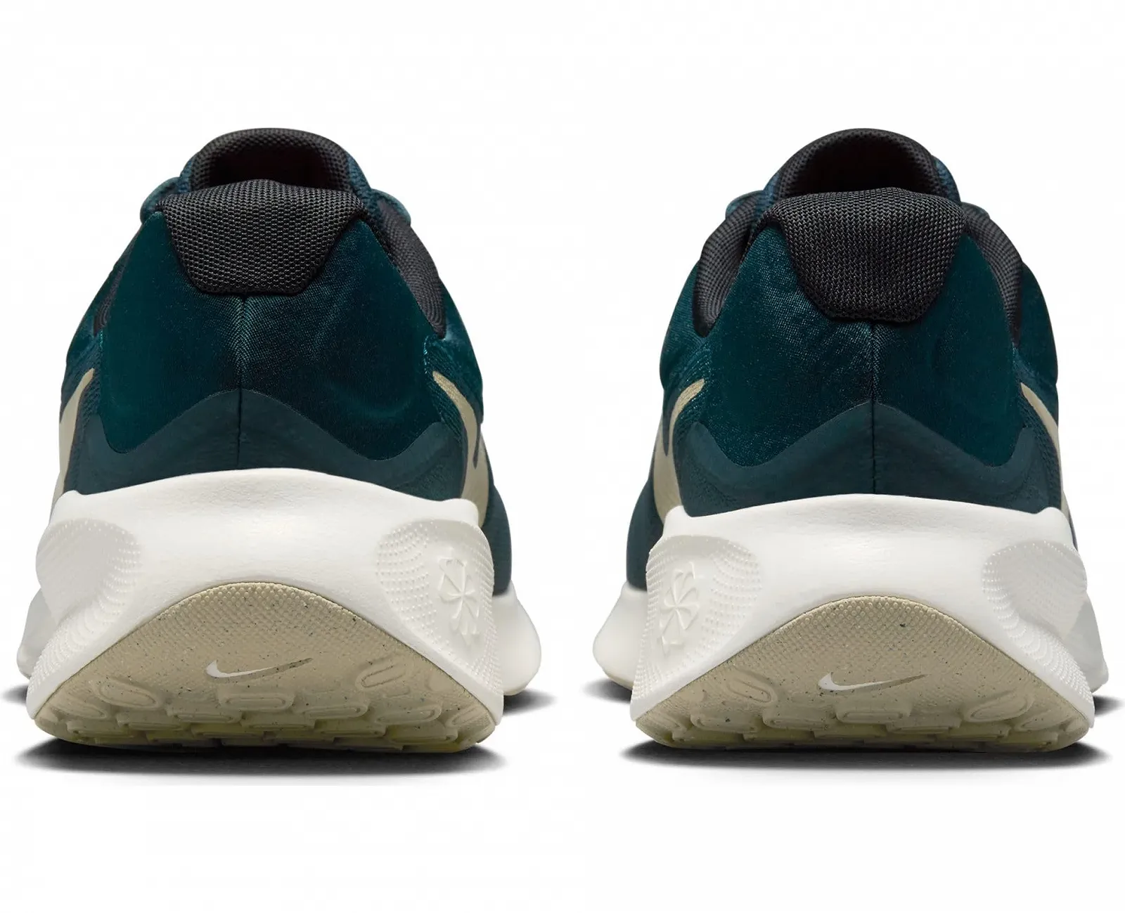 Кросівки Nike Revolution 7, фото №3 Кросівки Nike Revolution 7, фото №3