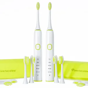 Електрична звукова зубна щітка ONE:TWO:SHINE Twin Pack ONE набір із 2 щіток, 8 змінних насадок, 2 очищувачі язика, 2 дорожні футляри, 2 зарядні станції, 2 блоки живлення - Фото 1