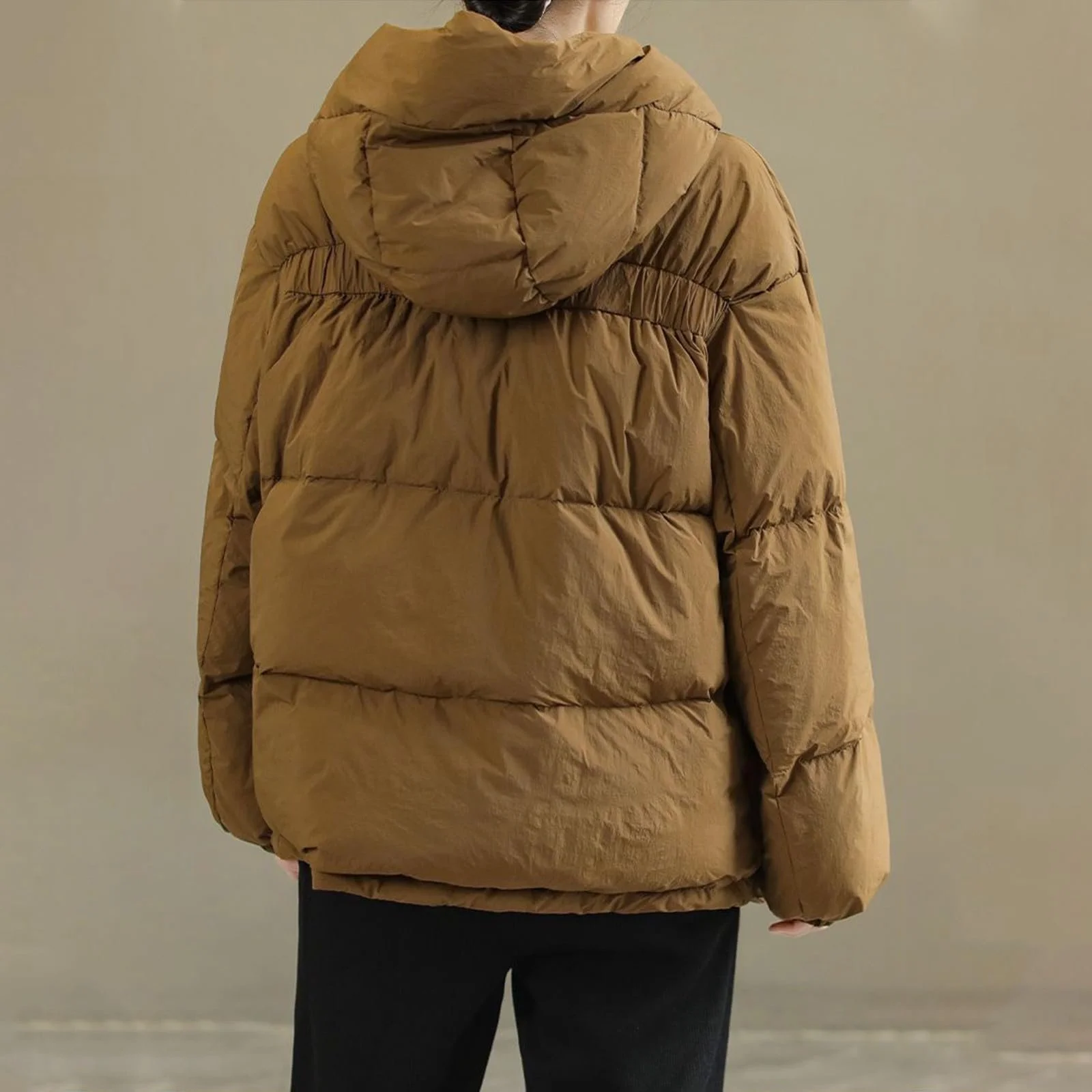 Пуховик Зимовий Теплий Приталений для жінок, фото №3 Пуховик Зимовий Теплий Приталений для жінок, фото №3