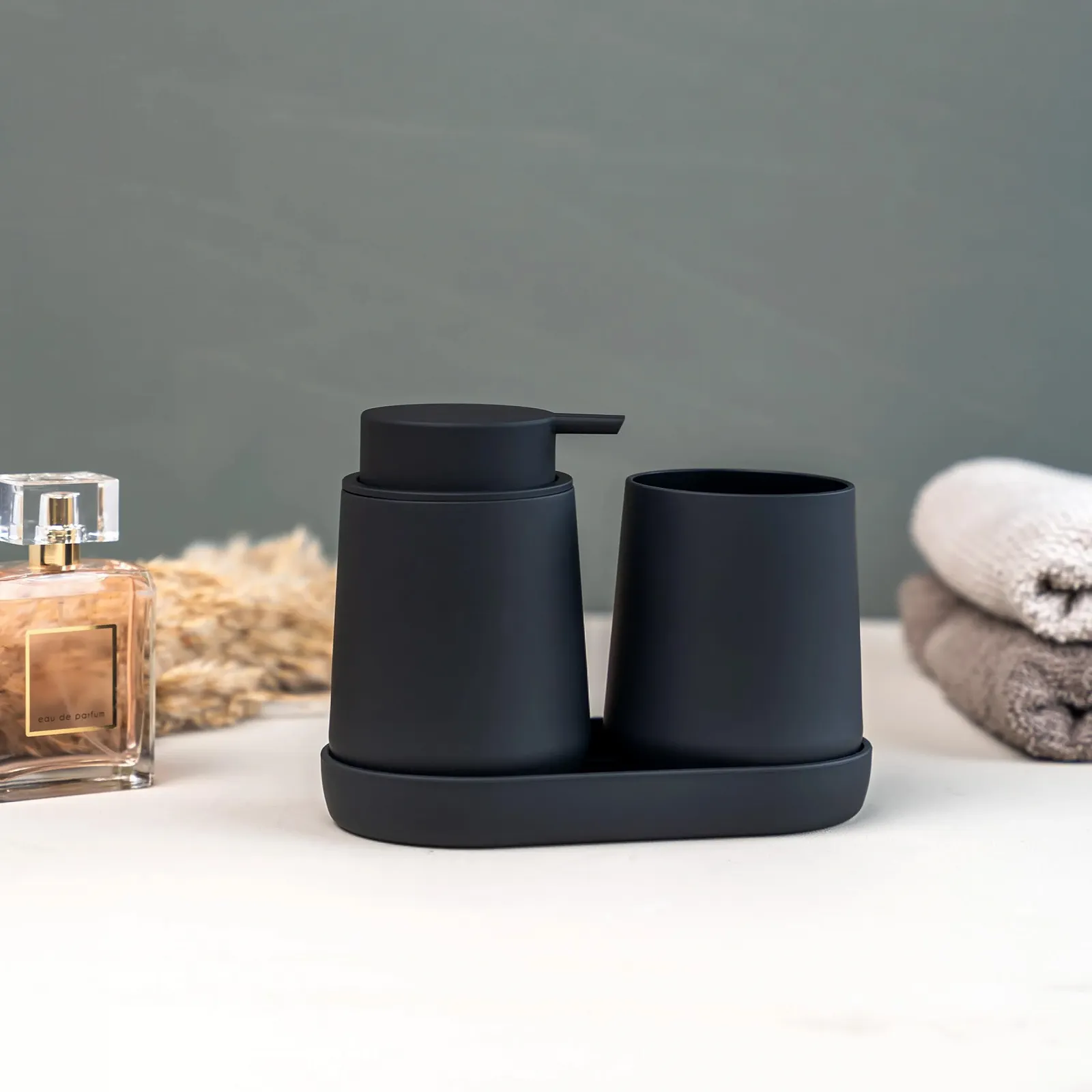 Набор для ванной комнаты eluno Tesero, 3 предмета дозатор мыла, стакан и мыльница, пластик, черный, фото №8