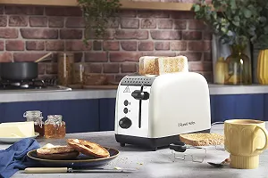 Тостер Russell Hobbs Colours Plus 26551-56 Нержавіюча сталь Кремовий synthetic.ua - Фото 1