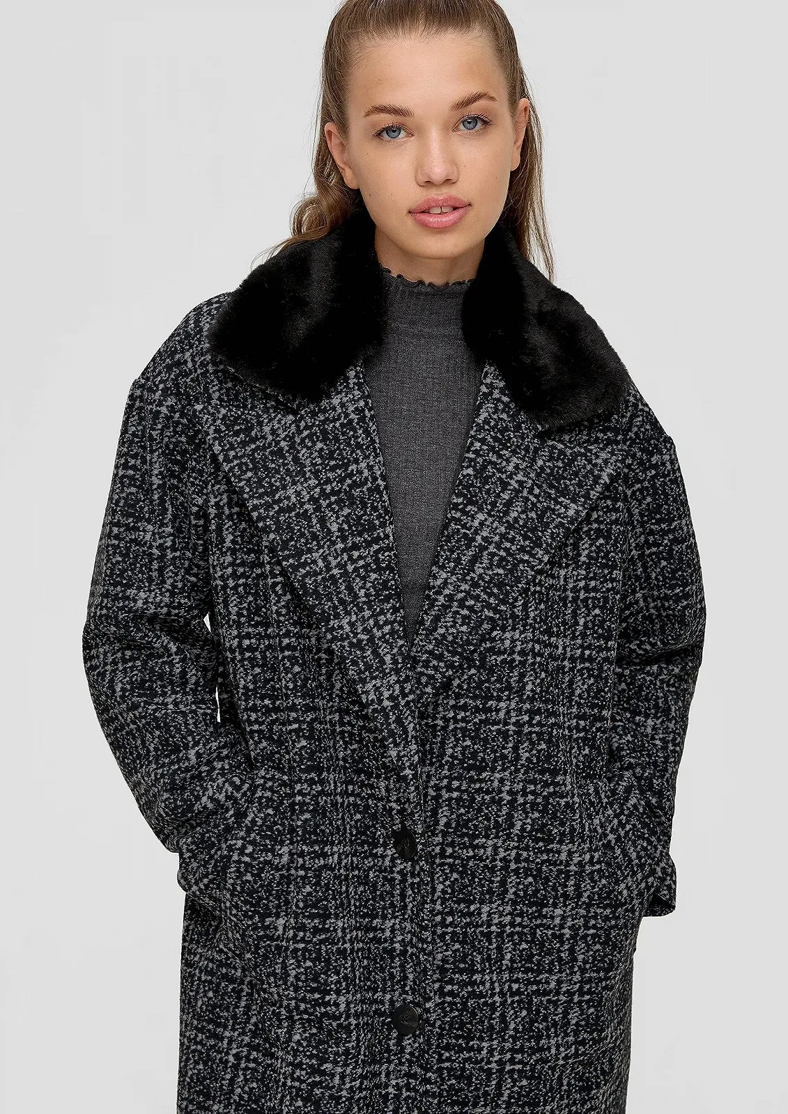 Пальто QS зі знімним плюшевим коміром, фото №2 Пальто QS зі знімним плюшевим коміром, фото №2