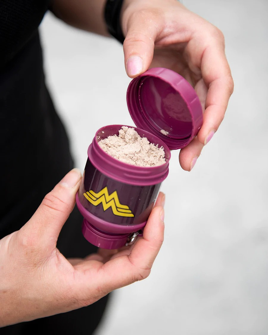 Контейнер Smartshake Whey2Go Funnel Pillbox 110ml DC Wonderwoman, фото №2