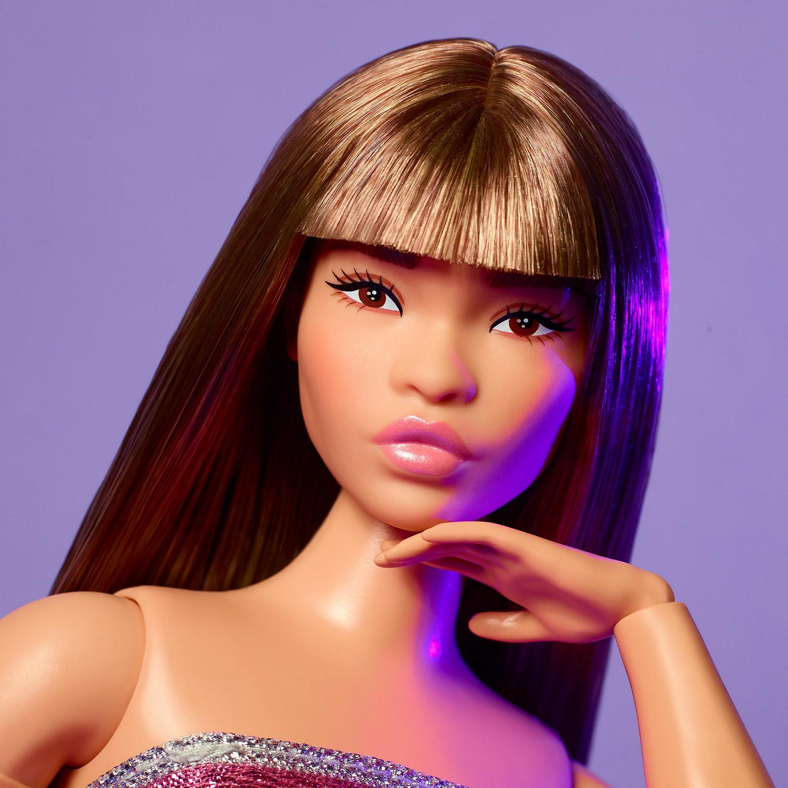 Кукла Barbie Looks Фигурка #24 Коричневые волосы Сияющее платье Каблуки HRM16, фото №3